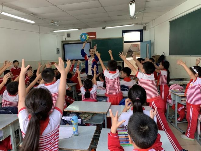 2019优秀生态环境宣传产品 | 探索土壤秘密《小土块》AR绘本与VR教学软件